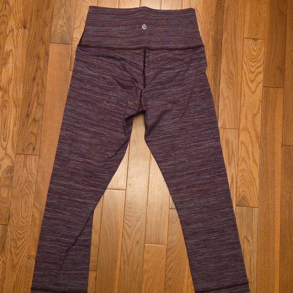 Lululemon Wunder Under High Rise 21" Inseam Leggings Size 6 Pink Purple Striped - Picture 9 of 9